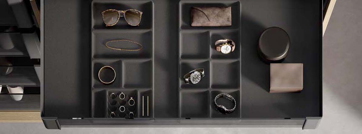 Carrera_By_Design_Cornero_Wardrobe Carrera_By_Design_Cornero_Wardrobe